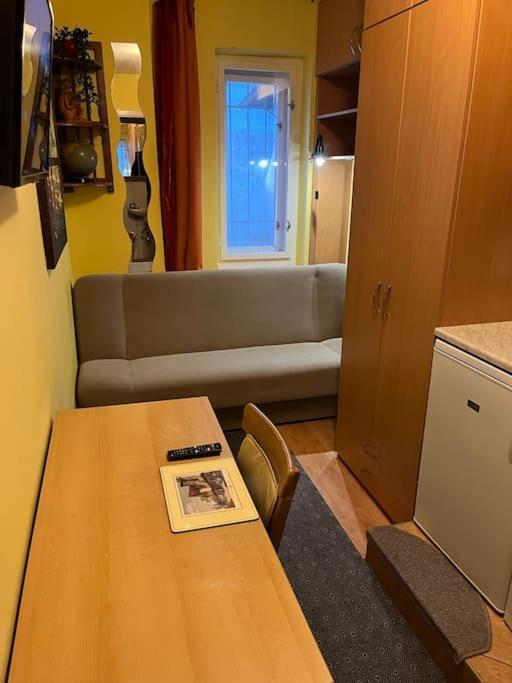 Tiny Private In Central Buda. Apartment